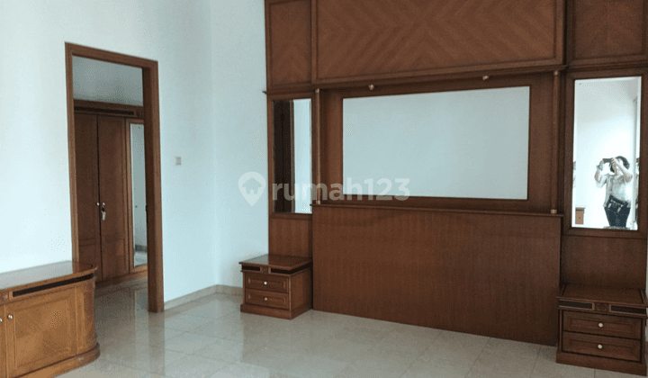 Rumah Modern 2 Lantai Kelapa Gading, Semi Furnished SHM 1