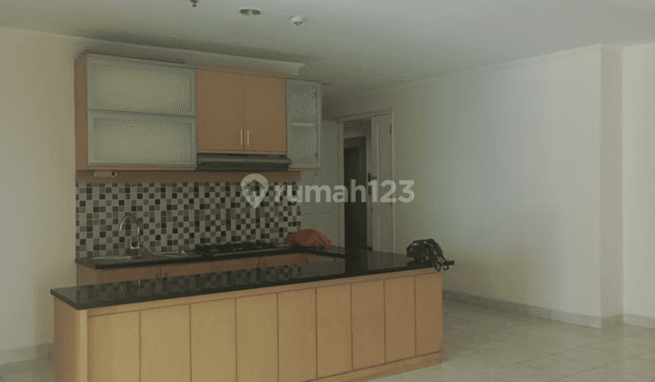 Apartement 4 Bedroom Moi Semi Furnished, SHM 1