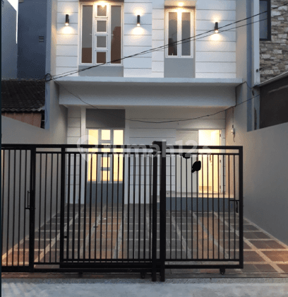 Rumah Baru Minimalis 3 Lantai, Unfurnished Kelapa Gading SHM 1