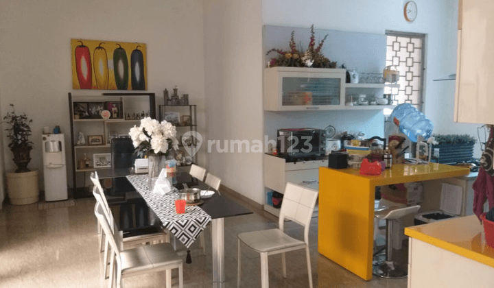 Rumah 3 Lantai Full Furnished Shm, Kelapa Gading 2