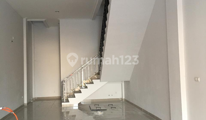 Nice 4-Storey Shop House in Sedayu City Kelapa Gading with Freehold Title
