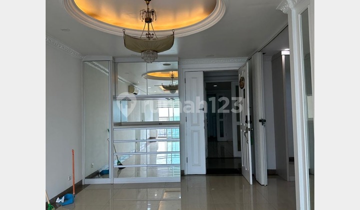 Apartement 4+1 Bedroom Frenchwalk Baru Renovasi Semi Furnished Apartement 4+1 Bedroom Frenchwalk Baru Renovasi Semi Furnished