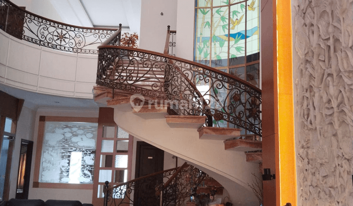 Rumah Bagus 2 Lantai Kelapa Gading Semi Furnished, SHM 1