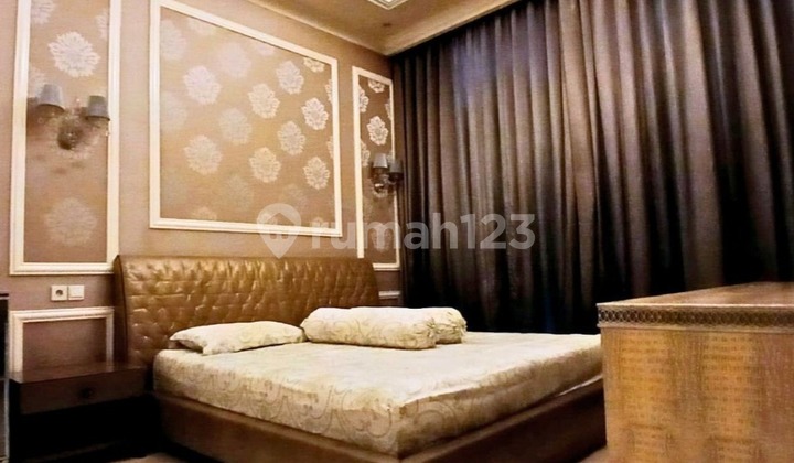 Disewakan apartement Bagus 3+1 Bedroom Full Furnished Senayan Res 2