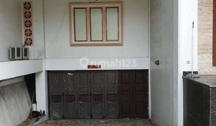 Disewakan Rumah Siap Huni di Menteng 2