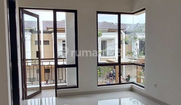 Rumah Modern 2 Lantai Siap Huni di Podomoro Park 2