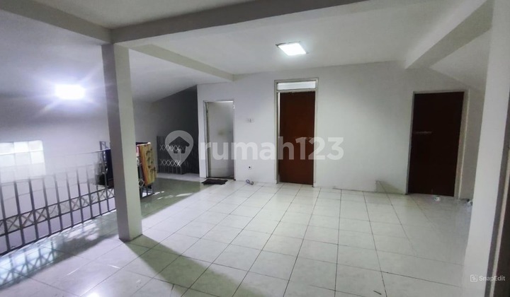 Comfortable House Ready to Occupy in a Strategic Location, Sayap Cipaganti 2