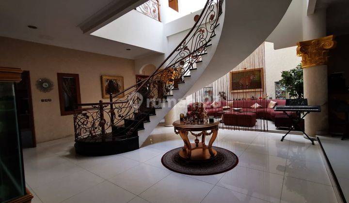 Rumah Paling Strategis di Jakarta, Gratis Lift Untuk  Rumahnya 9