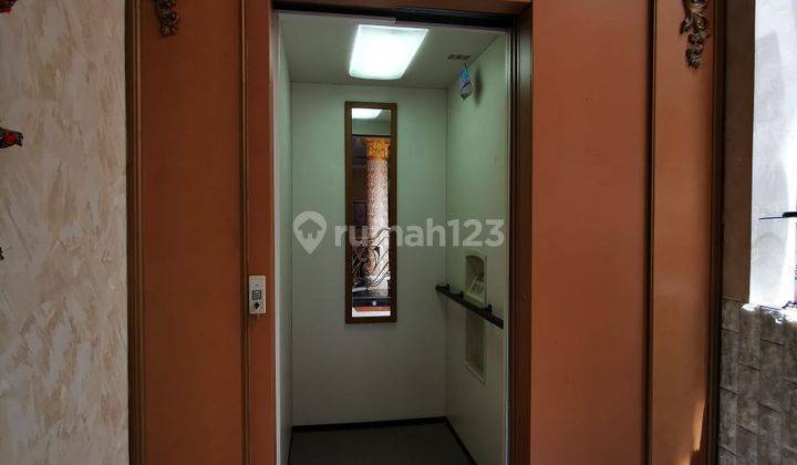 Rumah Paling Strategis di Jakarta, Gratis Lift Untuk  Rumahnya 11