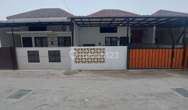 RUMAH READY STOCK 3 MENIT DARI PINTU TOL KUKUSAN DAN KAMPUS UI  2