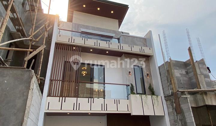 Rumah Dijual Di Jagakarsa Dalam Cluster Pinggir Jalan Akses Lebar