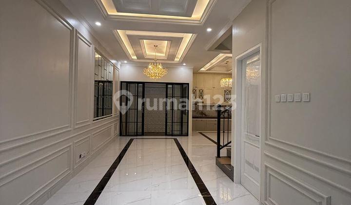 House For Sale In Jagakarsa Ready To Live In Cluster By The Main Road 2