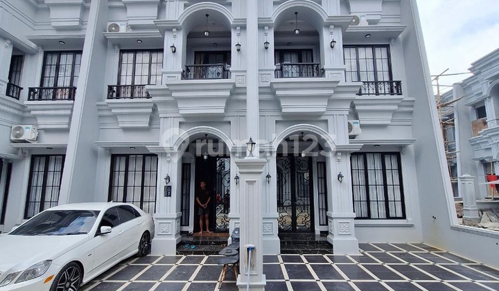 Rumah 2 Lantai Dekat Rs Citra Medika Dan Stasiun Strategis 2