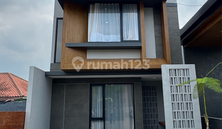 Rumah Dijual di Ciputat Dekat ke Pintu Tol dengan MRT Strategis Rumah Dijual di Ciputat Dekat ke Pintu Tol dengan MRT Strategis