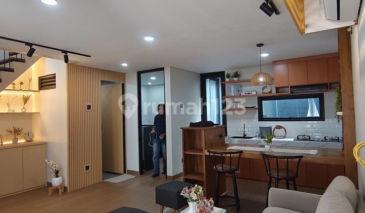 Rumah 2 Lantai di Bojongsari Depok Semi Furnished Akses Lebar 2