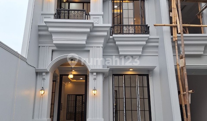 Rumah 2 Lantai Dekat Rs Citra Medika Dan Stasiun Strategis