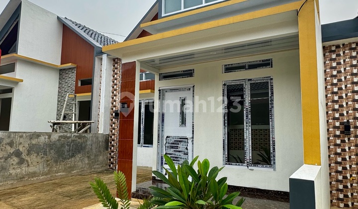 House for Sale in Cinangka Sawangan, Move-in Ready, 2-Car Road Access. 2