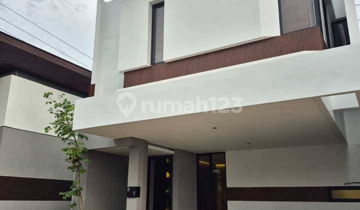 Rumah Dijual Di Bojongsari Dekat Mall The Park. Ada Kolam Renang 2