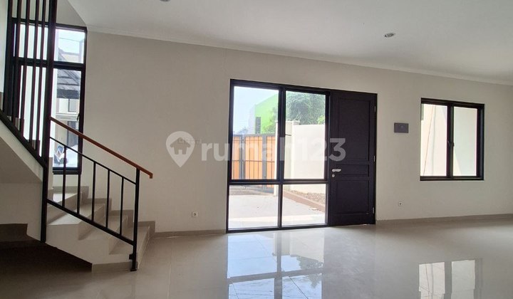 Rumah Pamulang Dijual Siap Huni Bata Merah Dekat Kantor Wali Kota