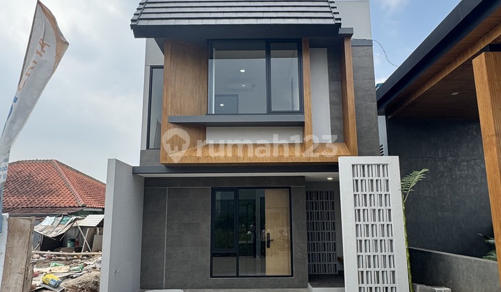 Rumah Ciputat 2 Lantai Dalam Cluster 7 Km ke MRT