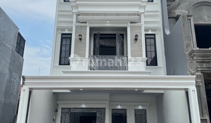 Rumah Jagakarsa Siap Huni Dalam Cluster Besar Akses Lebar 1