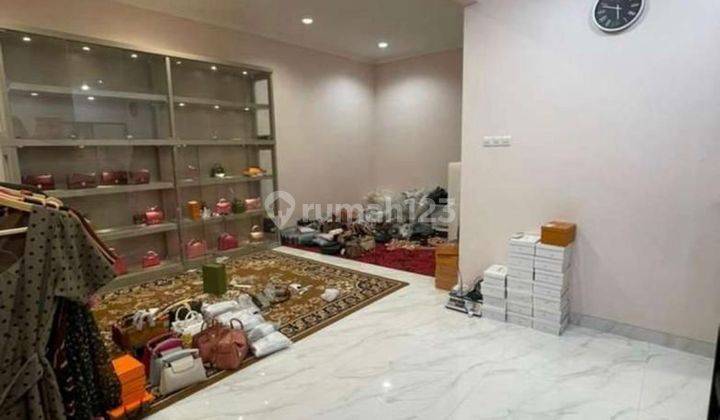 Rumah 3 Lantai Bagus Furnished di Ciputat Molek, Tangerang Selatan 6