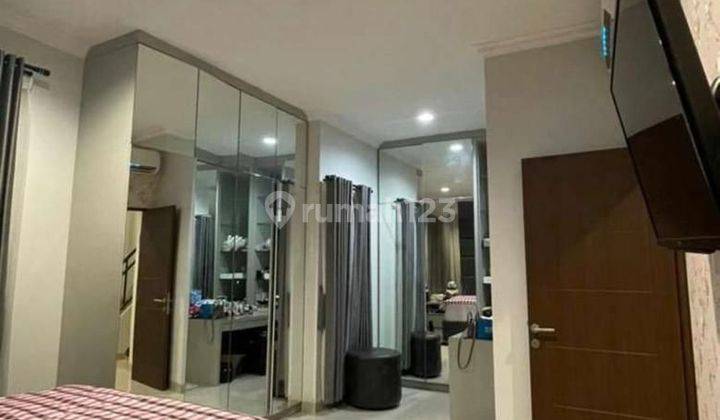 Rumah 3 Lantai Bagus Furnished di Ciputat Molek, Tangerang Selatan 11
