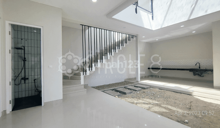 Rumah 2 Lantai Bagus Unfurnished Hadap Timur di Thi I, Bandung 1