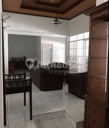 Rumah Bagus Unfurnished SHM di Taman Kopo Indah I, Bandung 2