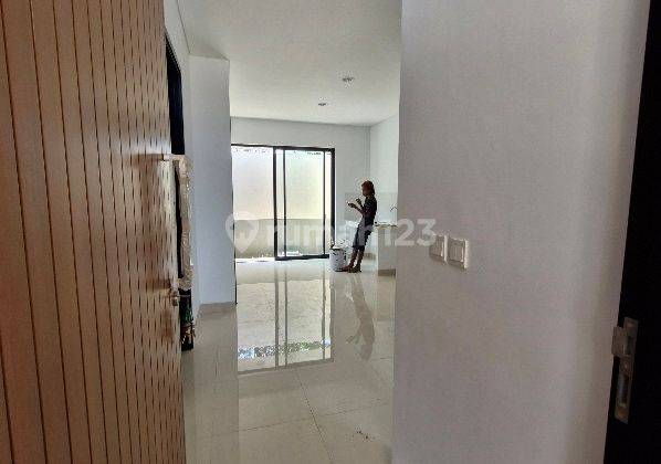 Dijual Harga Miring Rumah Minimalis Cantik di Podomoro Park, Bandung  2