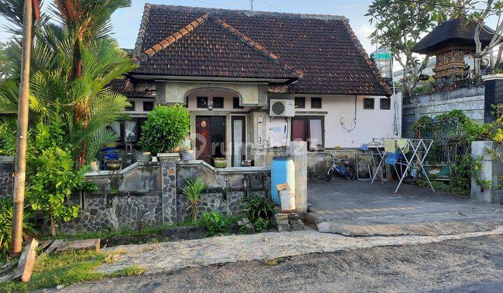 Rumah terawat di denpasar Barat ,baru selesai cat ulang 2