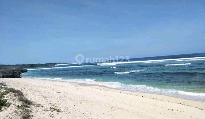 Tanah di Dekat ratenggaro dengan pasir putih tanah Datar siap di gunakan untuk sarana pariwisata 1