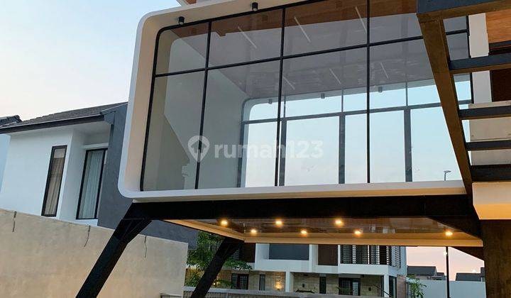 Rumah 2 Lantai Dekat Pusat Bisnis , Alun Alun Kota Sidoarjo