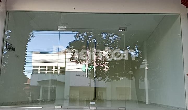 Di SEWAKAN  RUKO KOMERSIAL KAWASAN RENON DENPASARSewa RukoJL PUPUTAN RENON - Denpasar- 2 menit ke Lapangan Renon- 3 menit ke mall plaza Renon- 17 menit ke pantai Sanur 1