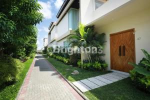 DI JUAL VILLA BARU DALAM KOMPLEK VILLA  2