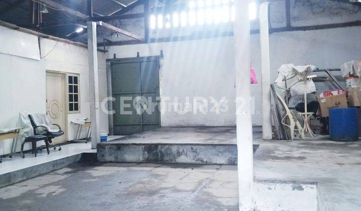 Dijual Atau Disewa Gudang Dan Tanah  660 M² Pinggir Tol 2