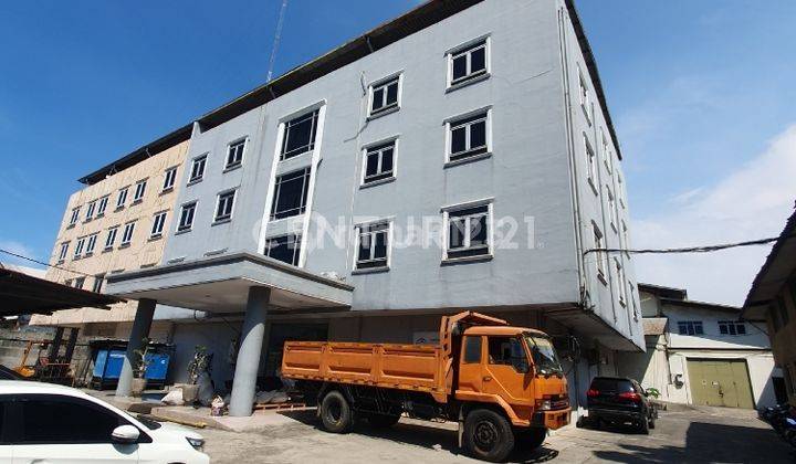 Dijual Kantor 4,5 Lantai Berikut Gudang Container 40 Feet 1