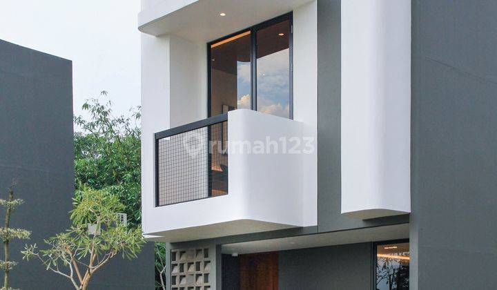 Dijual rumah hook 2LT SHM dekat pintu Tol dan Aeon mall bsd 2