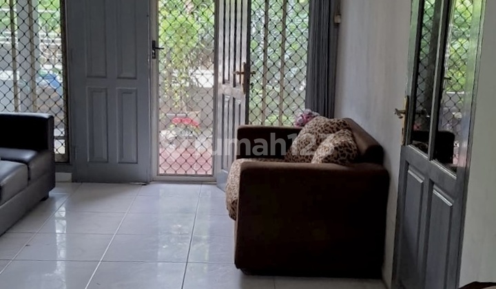 2-Story House 180 M2 Gading Mas Timur Complex Kelapa Gading 2-Story House 180 M2 Gading Mas Timur Complex Kelapa Gading