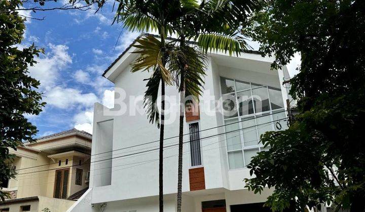 RUMAH MEWAH BARU SEMI FURNISHED STRATEGIS PETOJO JAKARTA PUSAT 1