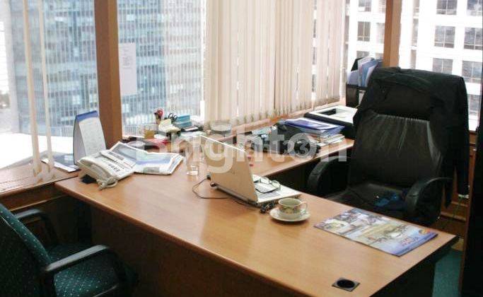 Murah Office Space Menara Sudirman 250 m² Full Furnished Jakarta Selatan 2