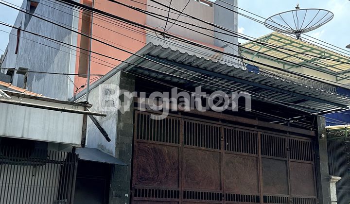Rumah Murah Strategis 3 Lantai 180 M2 Tambora Jakarta Barat