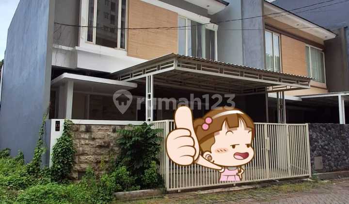 Rent Sale Ready-to-Occupy 4-Bedroom House Graha Sentosa with AC Near STIKOM Merr