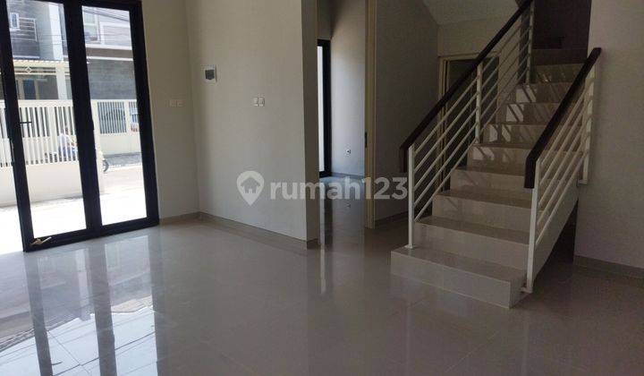 DIJUAL RUMAH BARU 2 LANTAI HOOK BAGUS SELANGKAH KE ITS / MERR/ MULYOSARI  1