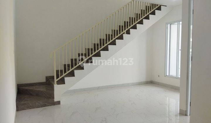 Dijual RUMAH BARU 2 lt siap huni HOOK murah nyaman selangkah ke juanda merr tol  1