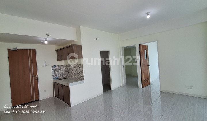 Apartm 3Br Semifuirnish Bersih Terawat Murah Sebrang Unair C/Mall