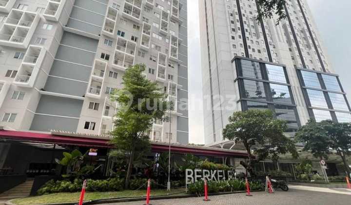 UC Berkeley Tower Studio Apartment Furnished with Pool View Ready to Occupy