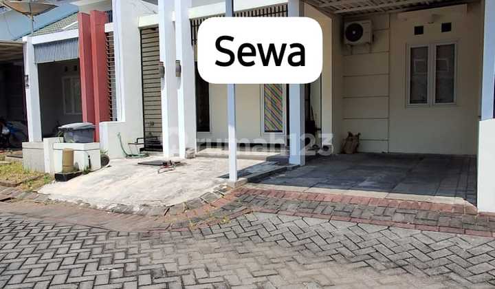 Clean House Ready to Live In, 2 Bedrooms 2 Bathrooms, Furnished, Near Unair Pakuwon Campus.