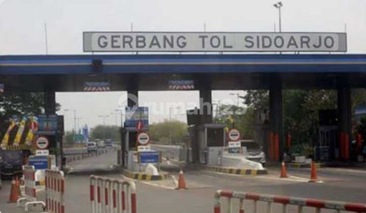 3-Story Shop House Renovated Pondok Mutiara Strategically Steps Away from Toll Road 2