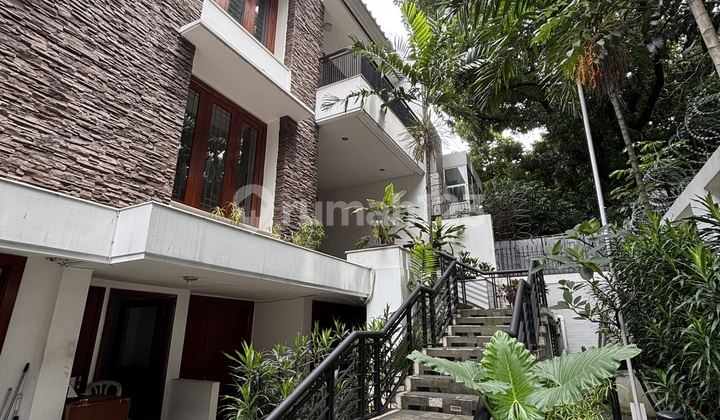 Luxury Family House for Rent in Pondok Indah - With Pool & Garden